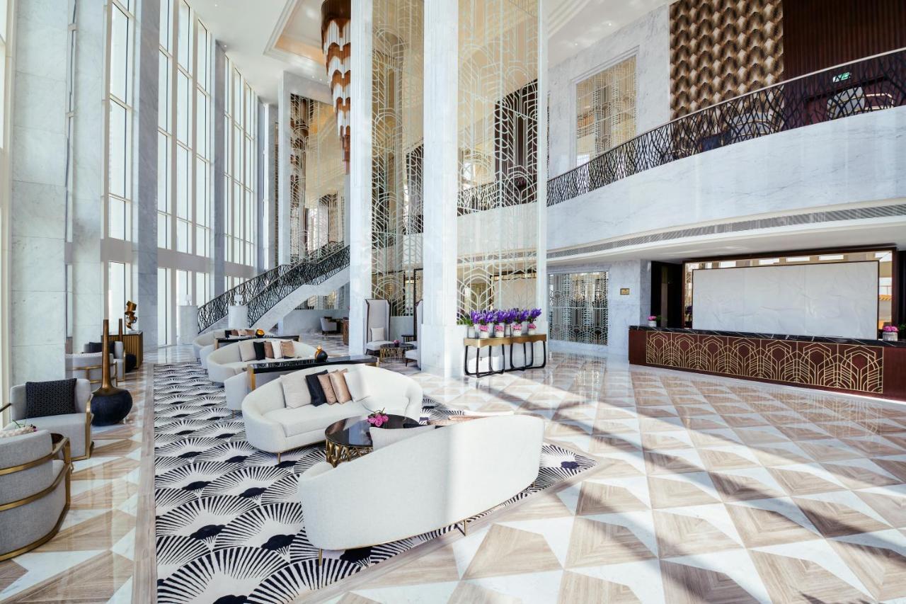 Wyndham Grand Doha West Bay Beach ภายนอก รูปภาพ The lobby of the hotel