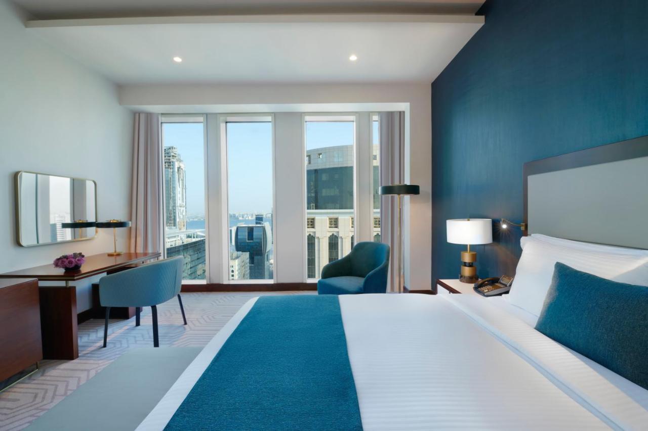 Wyndham Grand Doha West Bay Beach ภายนอก รูปภาพ A guest room at the hotel