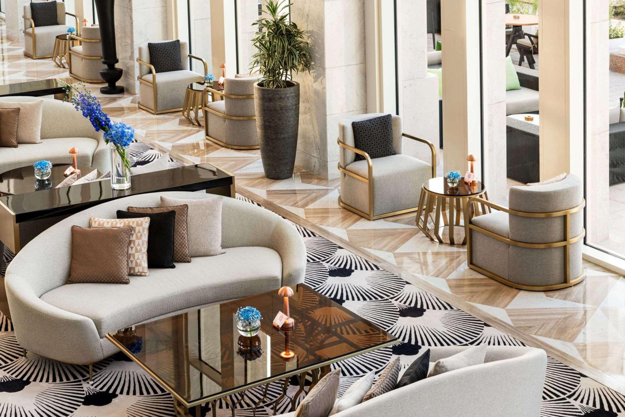 Wyndham Grand Doha West Bay Beach ภายนอก รูปภาพ The lobby of the hotel